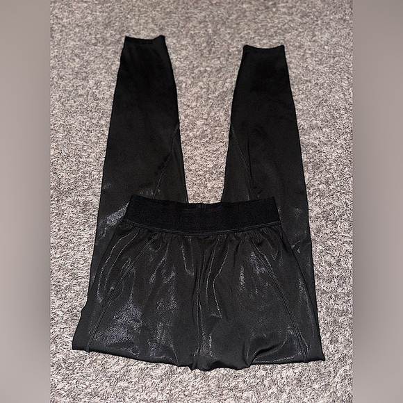 Victoria’s Secret PINK! Active Black & Shimmer Shine Fit Leggings Size Small - Picture 1 of 8